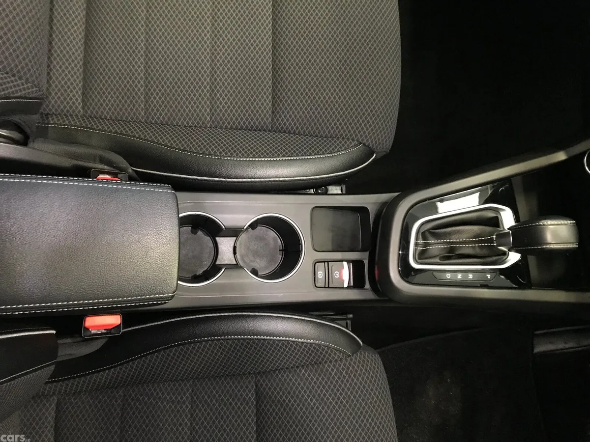 Renault Arkana Hatchback, Petrol, 2023, Black