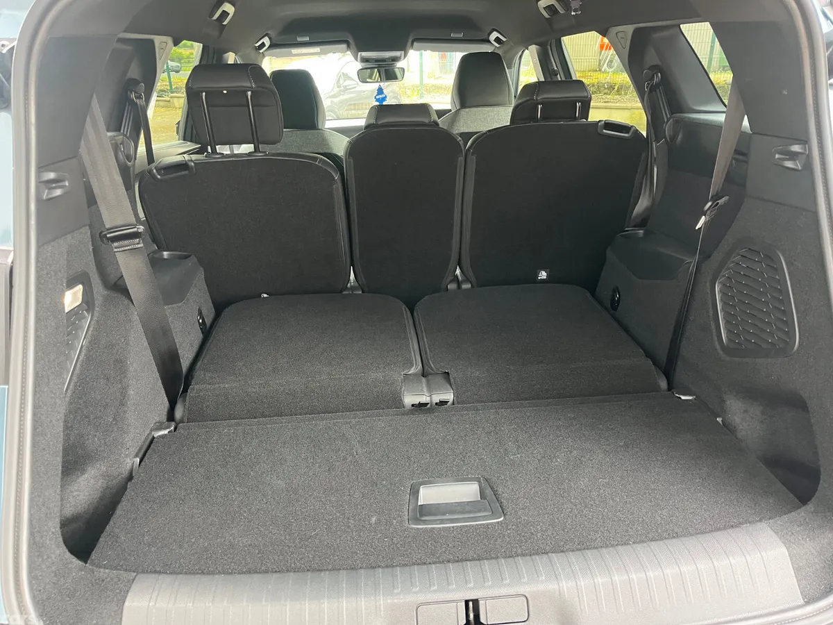 Peugeot 5008 MPV, Petrol Hybrid, 2025, Blue