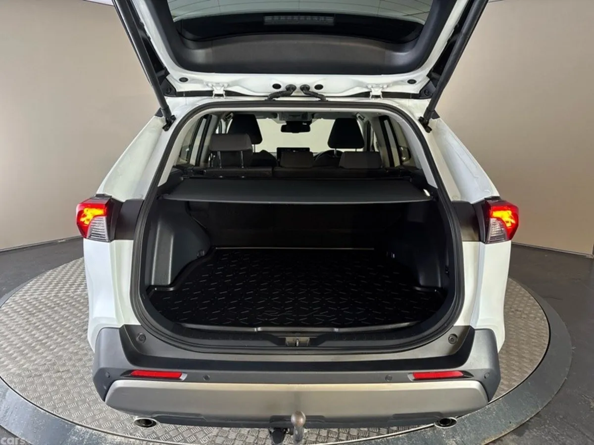 Toyota RAV4 SUV, Petrol Hybrid, 2024, White