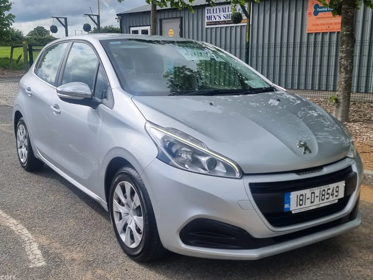 Peugeot 208 Hatchback, Petrol, 2018, Grey