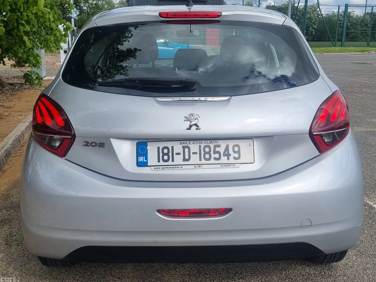 Peugeot 208 Hatchback, Petrol, 2018, Grey