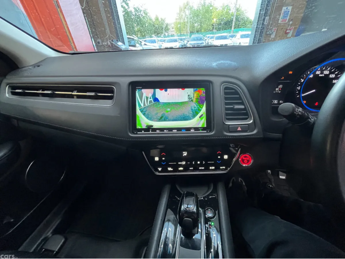 Honda Vezel SUV, Petrol Hybrid, 2018, White