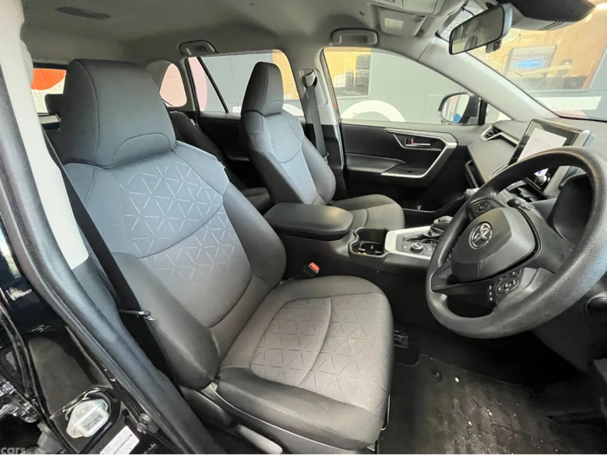 Toyota RAV4 SUV, Petrol Hybrid, 2024, Black