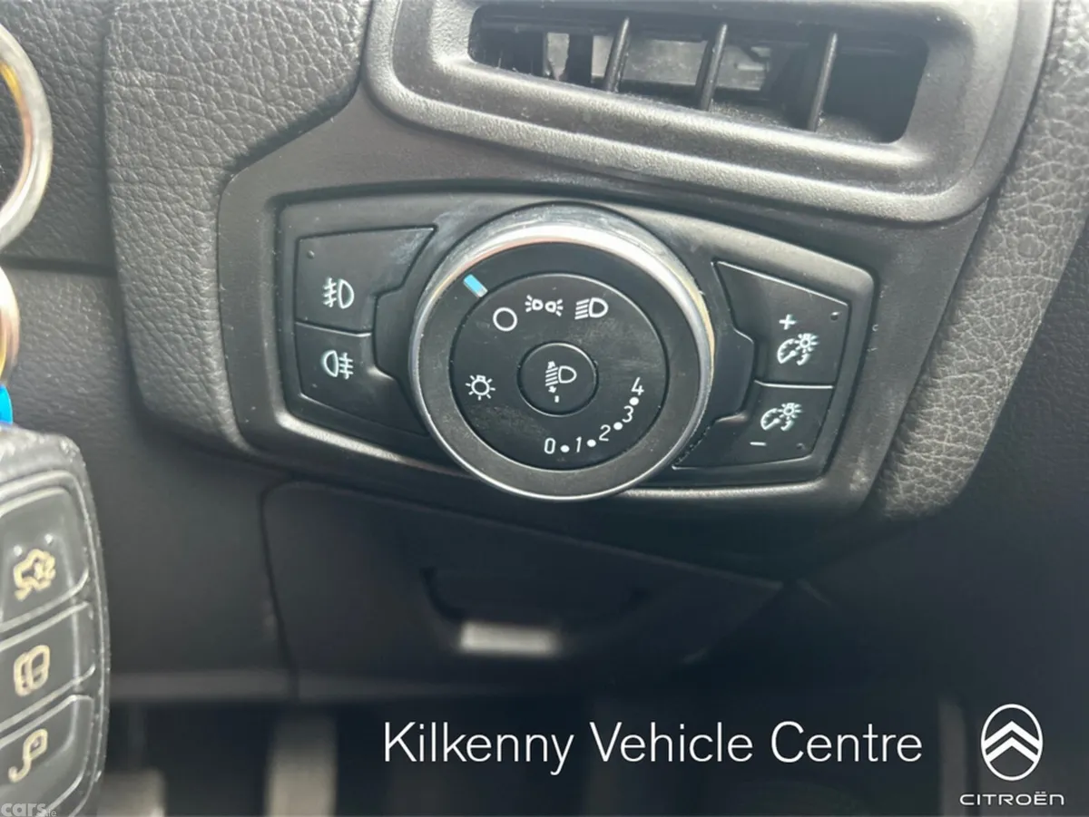 Ford Focus Hatchback, Petrol, 2016, Grey