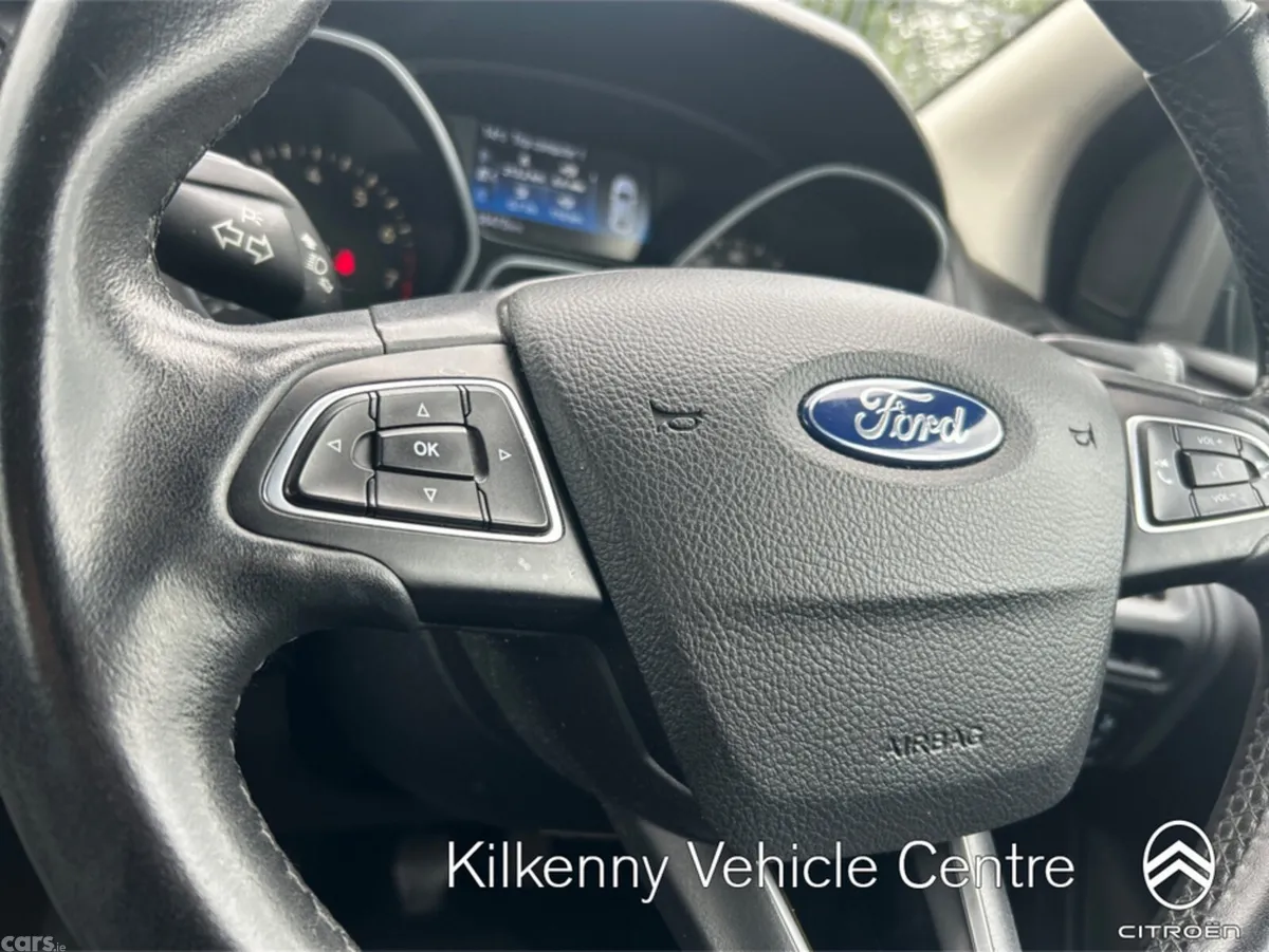 Ford Focus Hatchback, Petrol, 2016, Grey