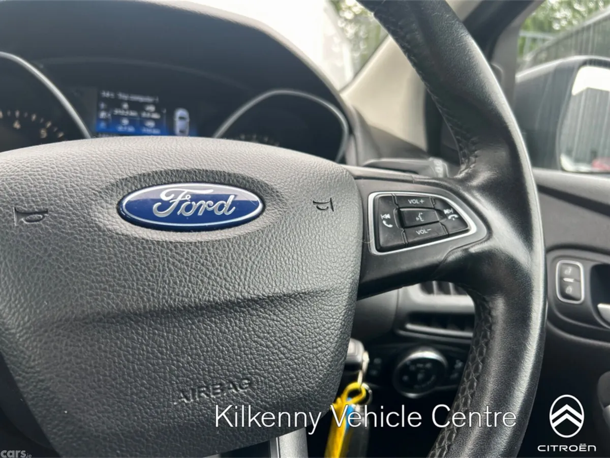 Ford Focus Hatchback, Petrol, 2016, Grey