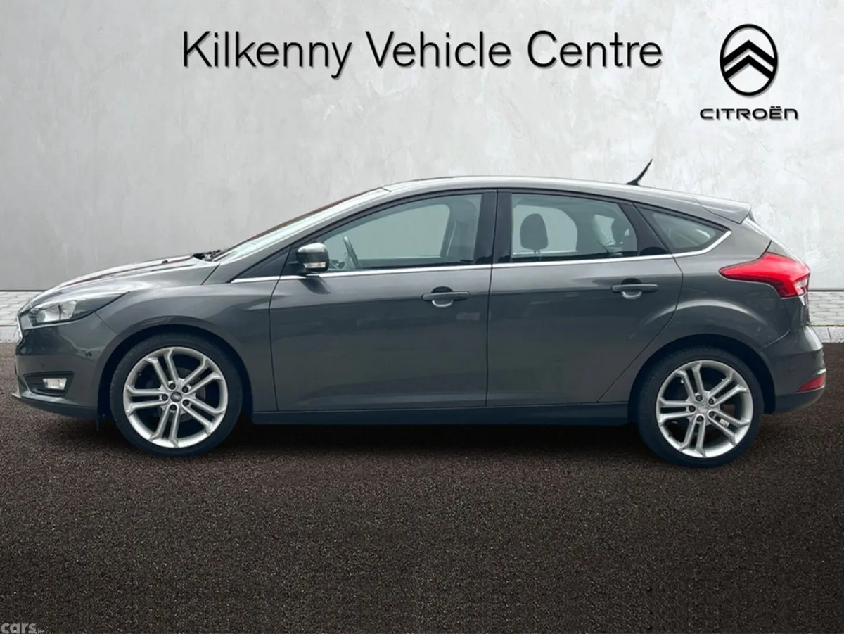 Ford Focus Hatchback, Petrol, 2016, Grey