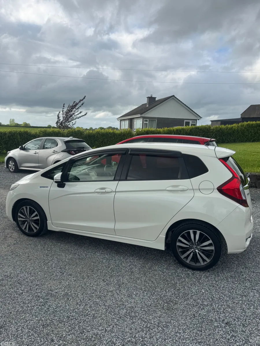 Honda Fit Hatchback, Petrol Hybrid, 2016, White