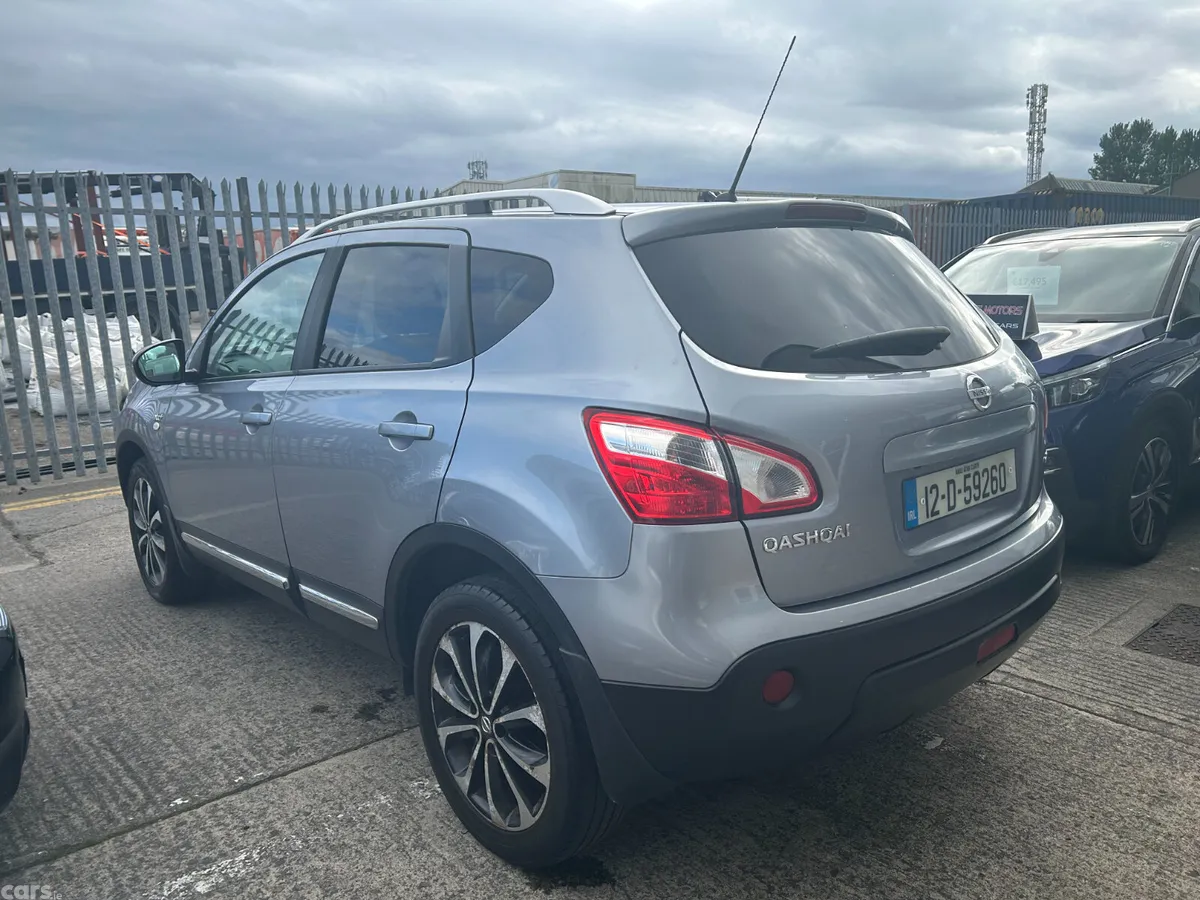 Nissan Qashqai Hatchback, Diesel, 2012, Grey