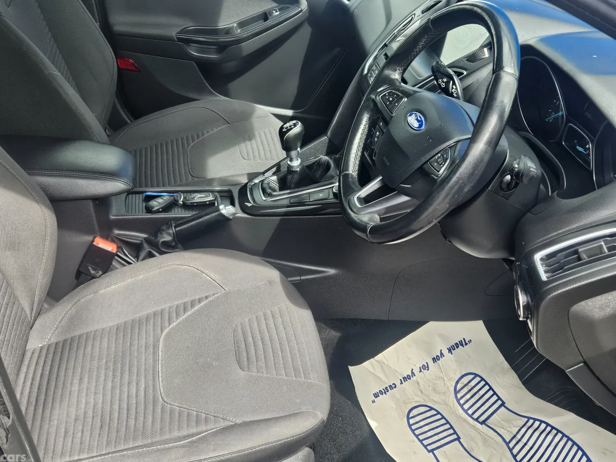 Ford Focus Saloon, Diesel, 2017, Grey