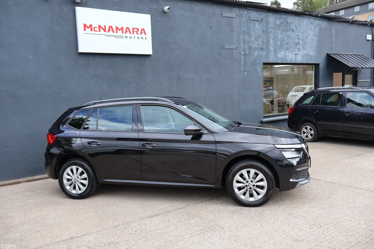 Skoda Kamiq Hatchback, Petrol, 2022, Black