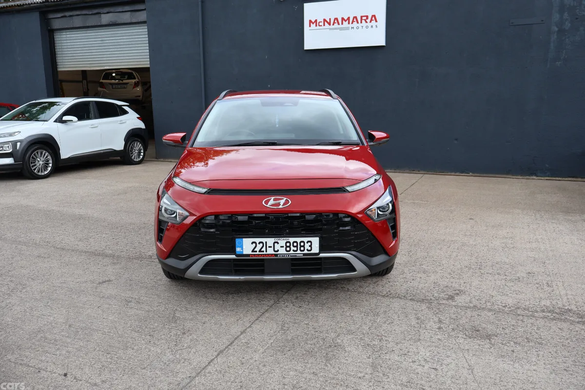 Hyundai Bayon Estate/Jeep, Petrol, 2022, Red