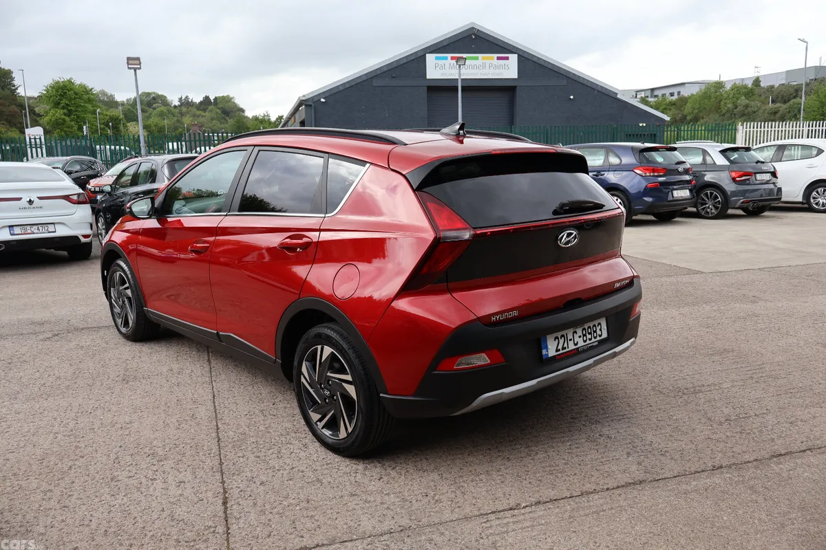 Hyundai Bayon Estate/Jeep, Petrol, 2022, Red