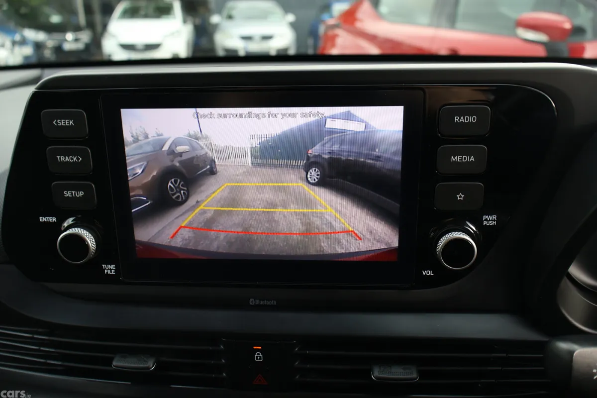 Hyundai Bayon Estate/Jeep, Petrol, 2022, Red