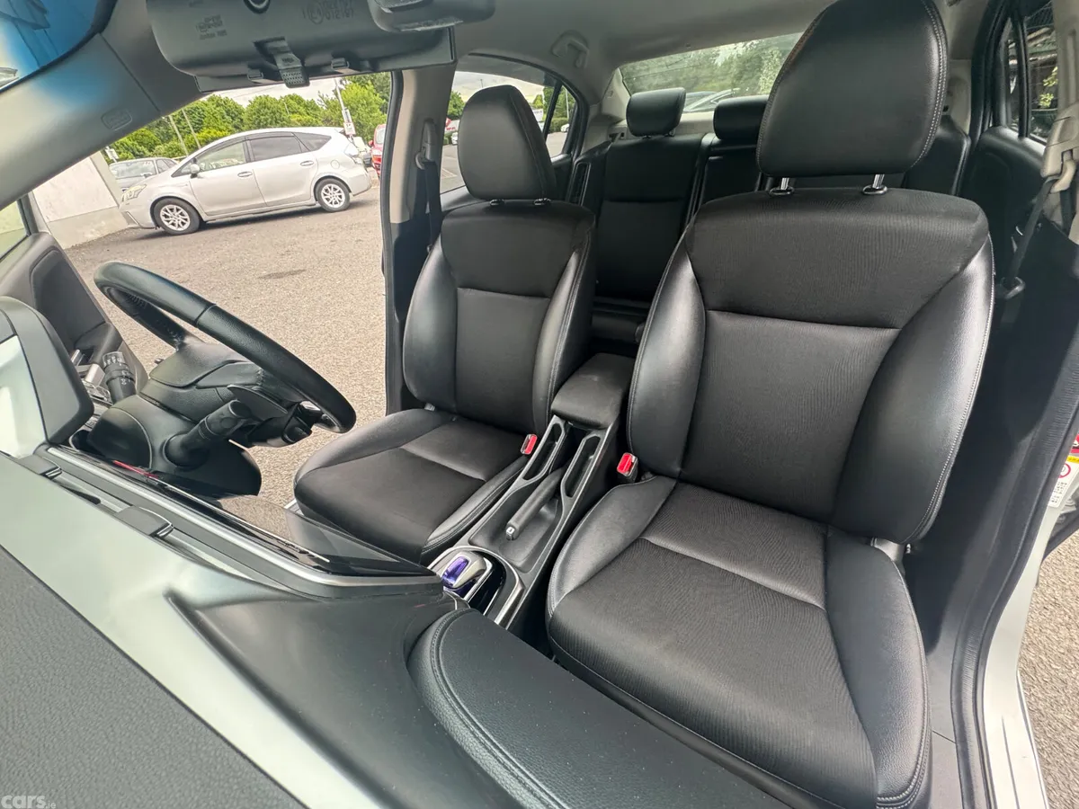 Honda Grace Saloon, Petrol Hybrid, 2014, Silver
