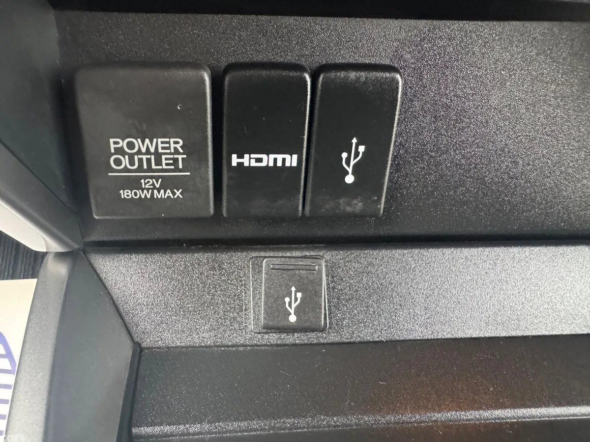Honda Grace Saloon, Petrol Hybrid, 2014, Silver