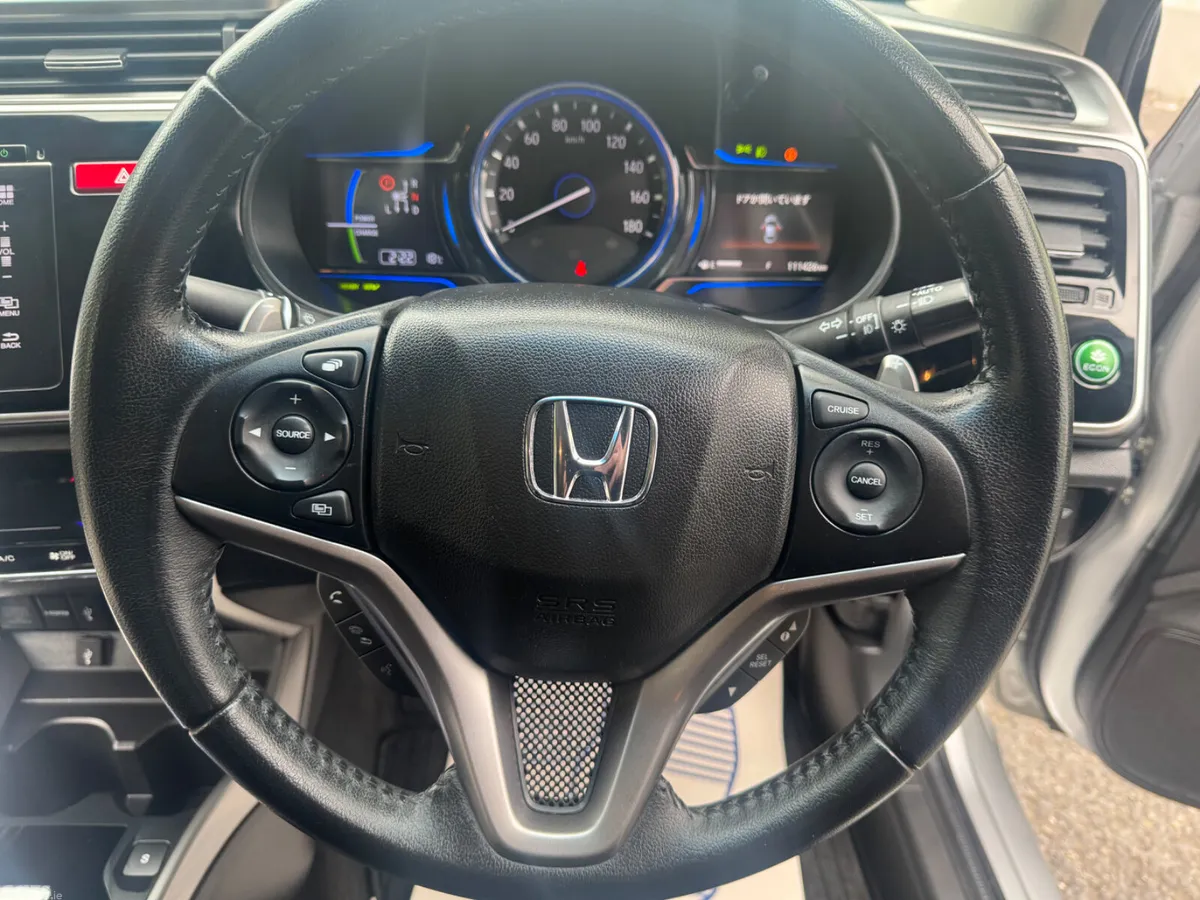 Honda Grace Saloon, Petrol Hybrid, 2014, Silver