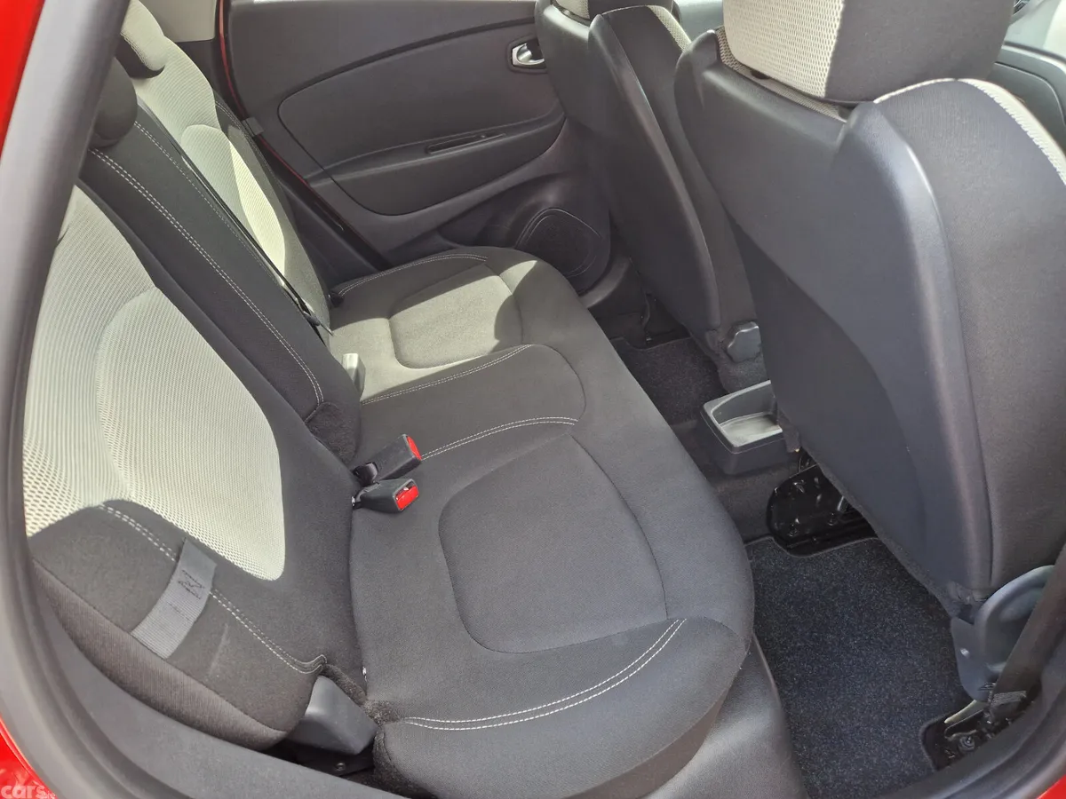 Renault Captur Hatchback, Diesel, 2019, Red