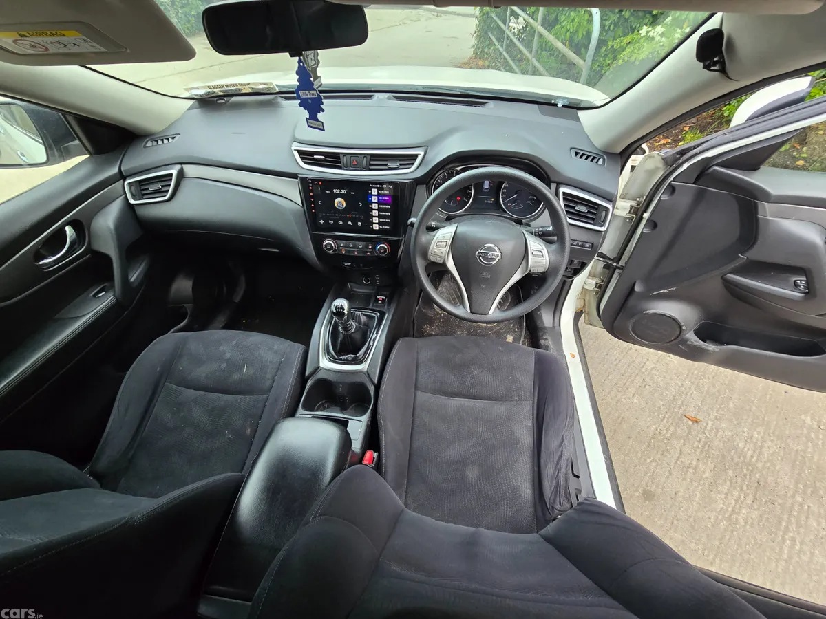 Nissan X-Trail SUV, Petrol, 2017, White