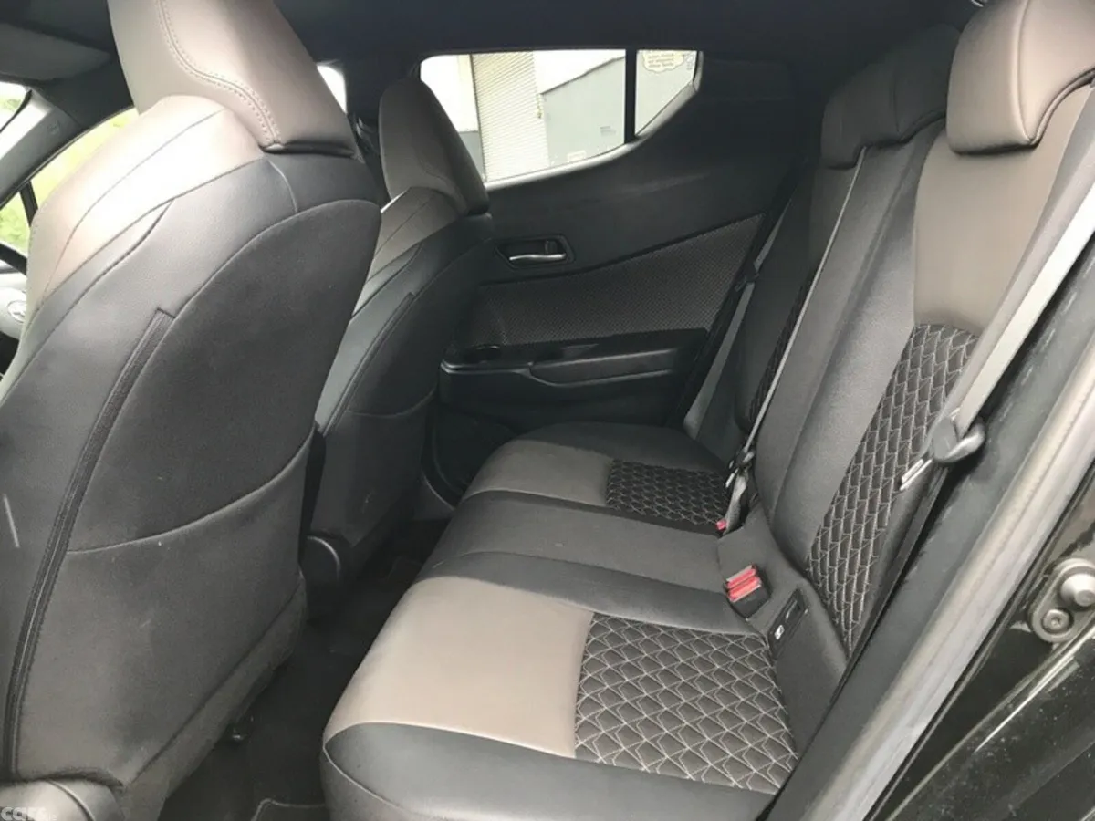 Toyota C-HR SUV, Petrol Hybrid, 2023, Black