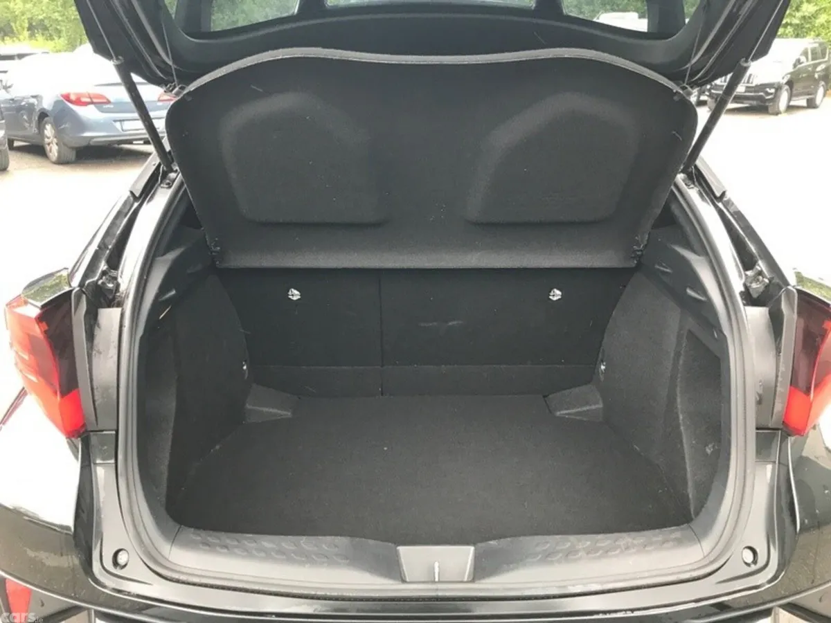 Toyota C-HR SUV, Petrol Hybrid, 2023, Black