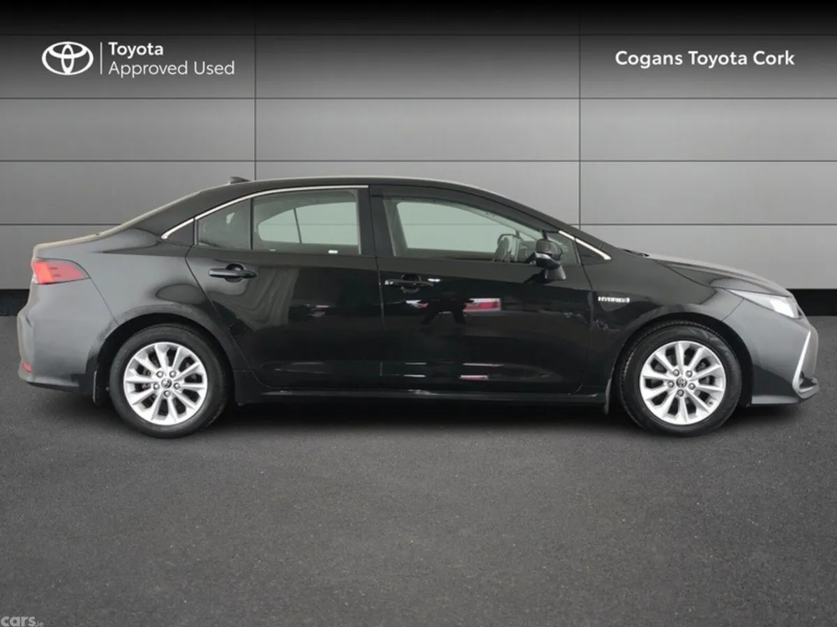 Toyota Corolla Saloon, Petrol Hybrid, 2019, Black