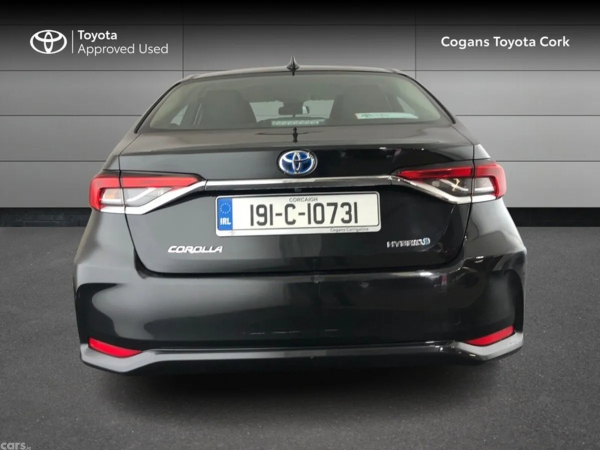 Toyota Corolla Saloon, Petrol Hybrid, 2019, Black