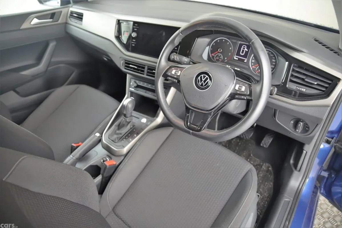 Volkswagen Polo Hatchback, Petrol, 2021, Blue