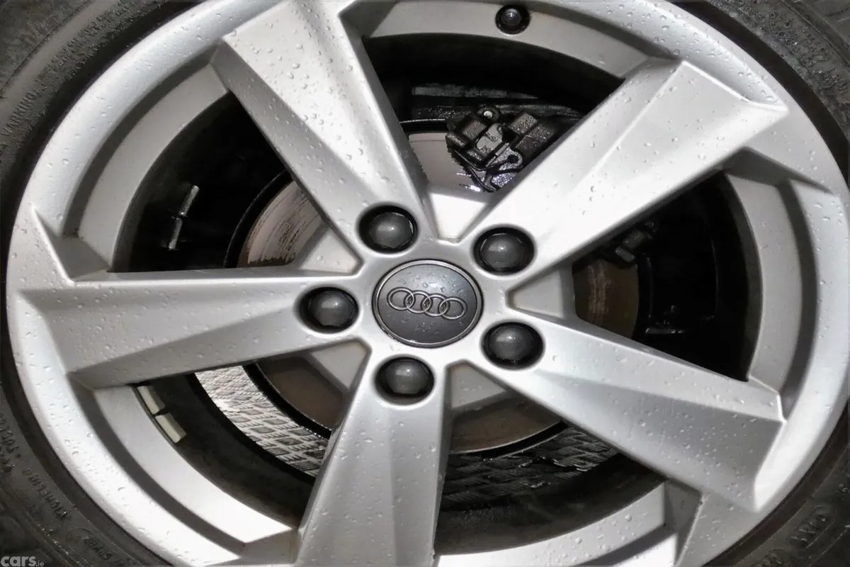 Audi Q2 SUV, Petrol, 2020, Red