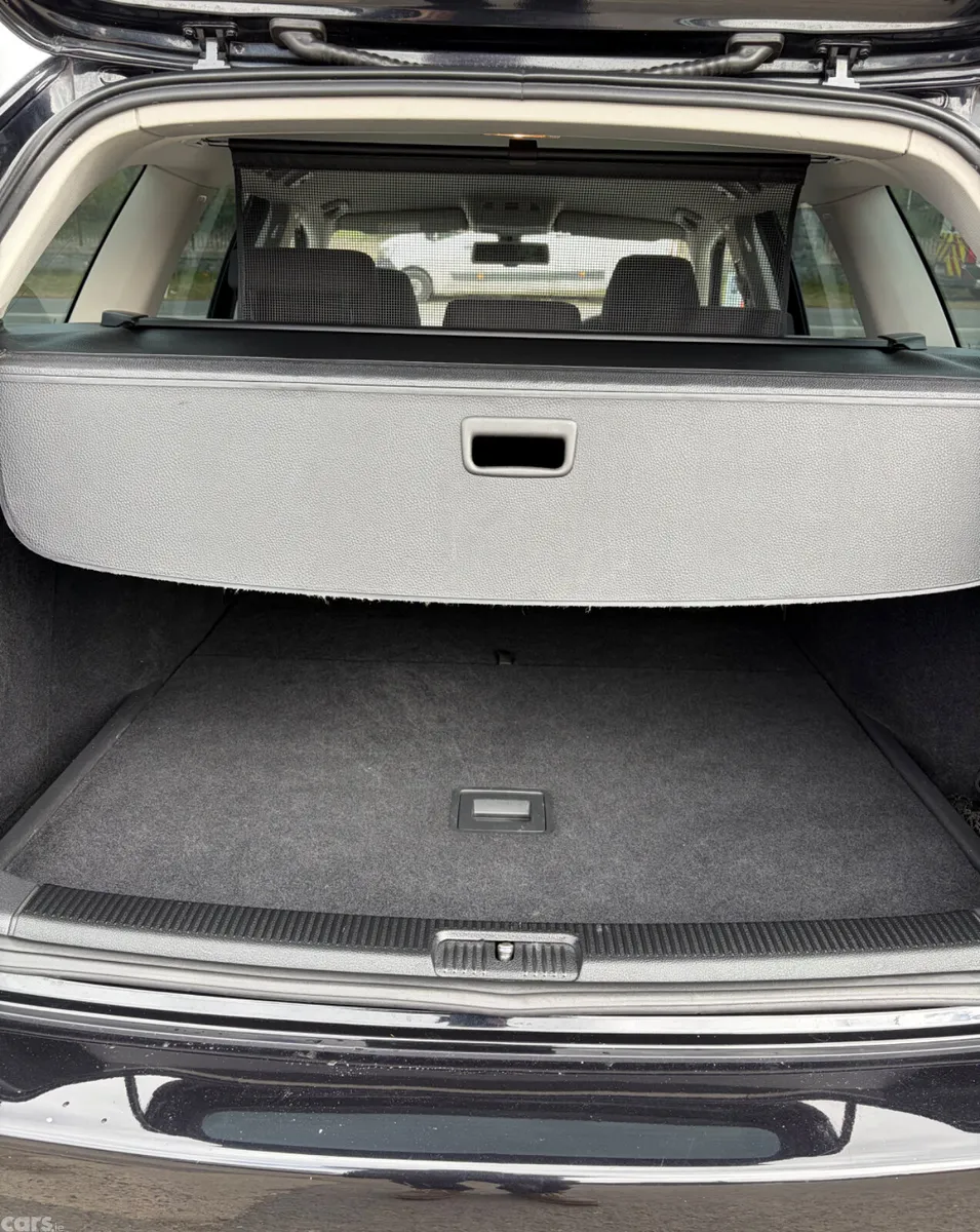 Volkswagen Golf Estate, Petrol Hybrid, 2012, Black