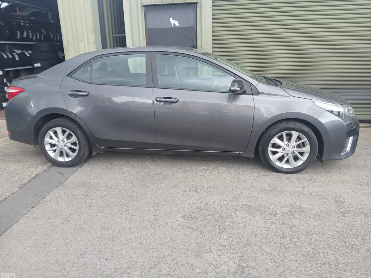 Toyota Corolla Saloon, Diesel, 2015, Grey