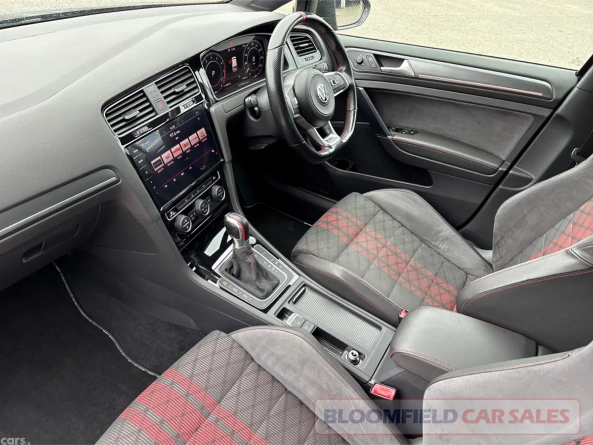 Volkswagen Golf Hatchback, Petrol, 2020, Black