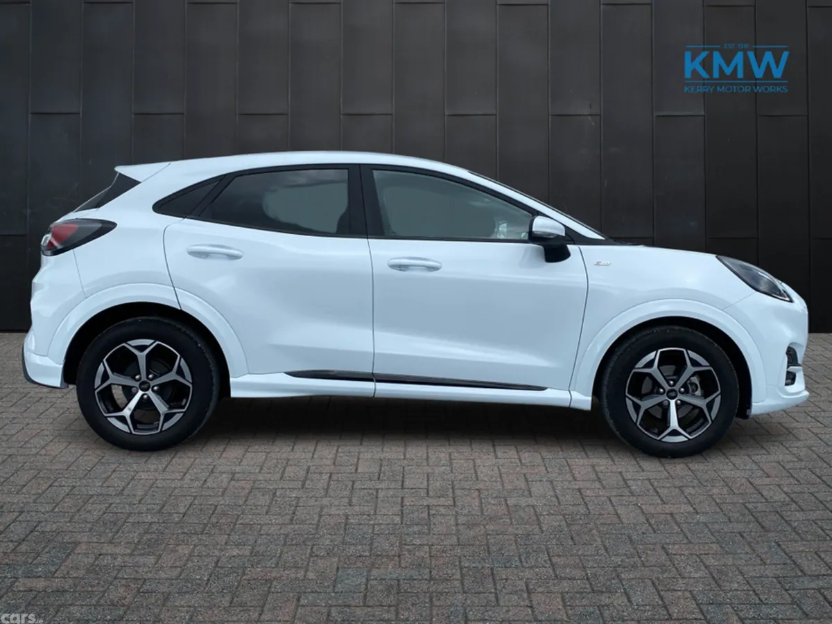 Ford Puma MPV, Petrol Hybrid, 2025, White