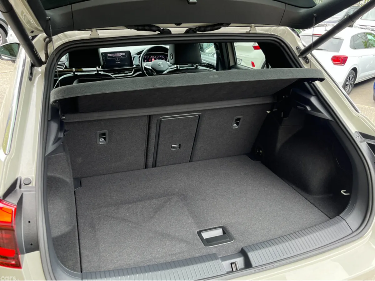 Volkswagen T-Roc SUV, Diesel, 2024, White