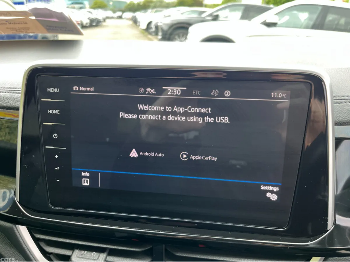 Volkswagen T-Roc SUV, Diesel, 2024, White