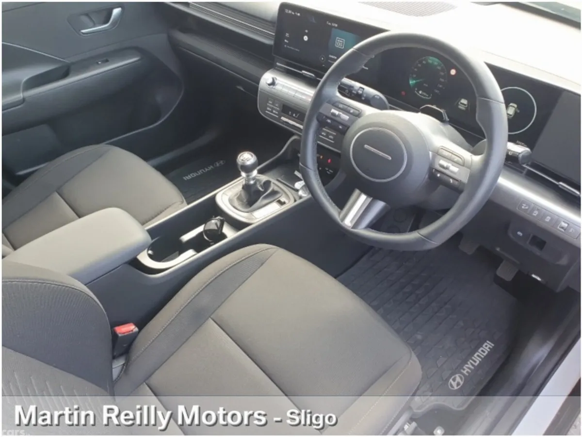 Hyundai KONA MPV, Petrol, 2026, White