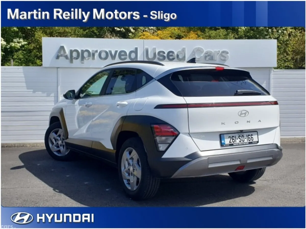 Hyundai KONA MPV, Petrol, 2026, White