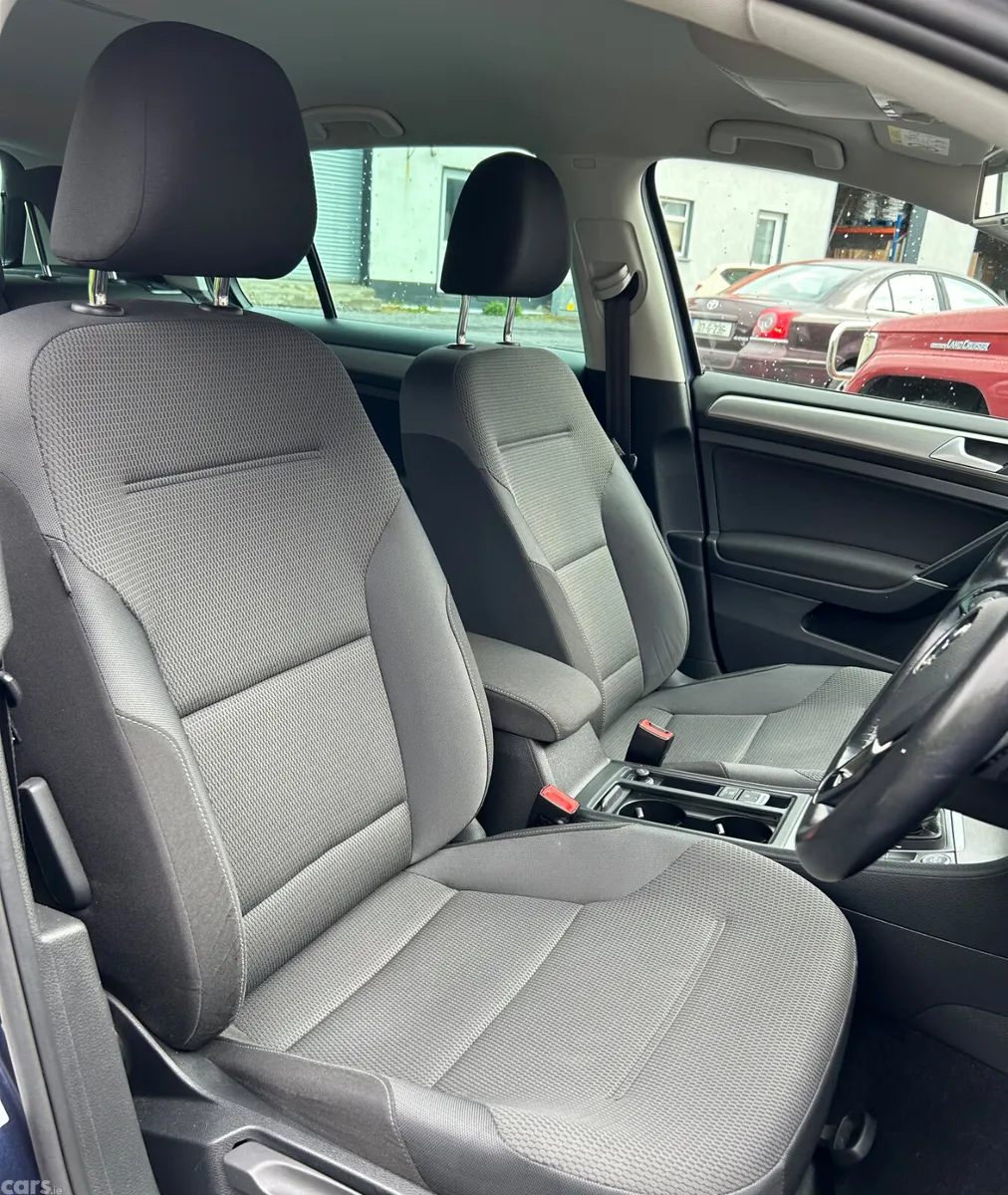 Volkswagen Golf Hatchback, Petrol, 2016, Blue