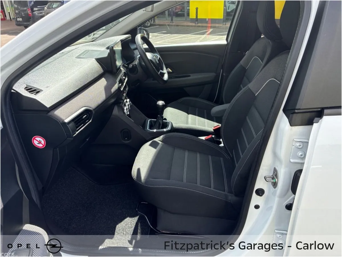 Dacia Jogger MPV, Petrol, 2022, White