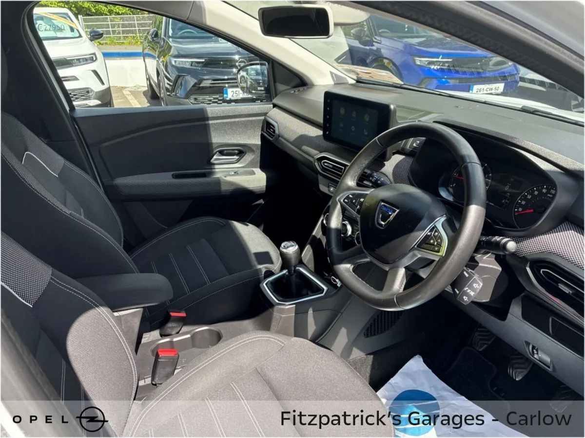 Dacia Jogger MPV, Petrol, 2022, White