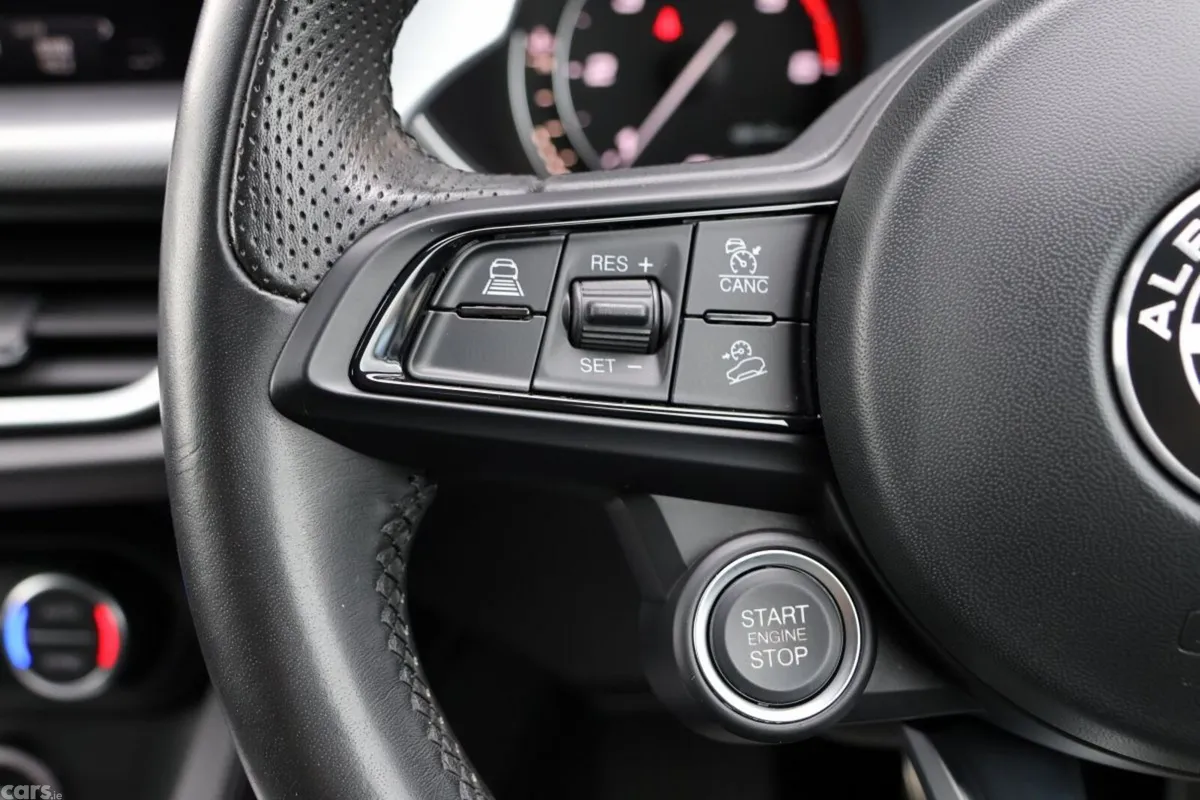 Alfa Romeo Stelvio Estate, Diesel, 2023, Blue