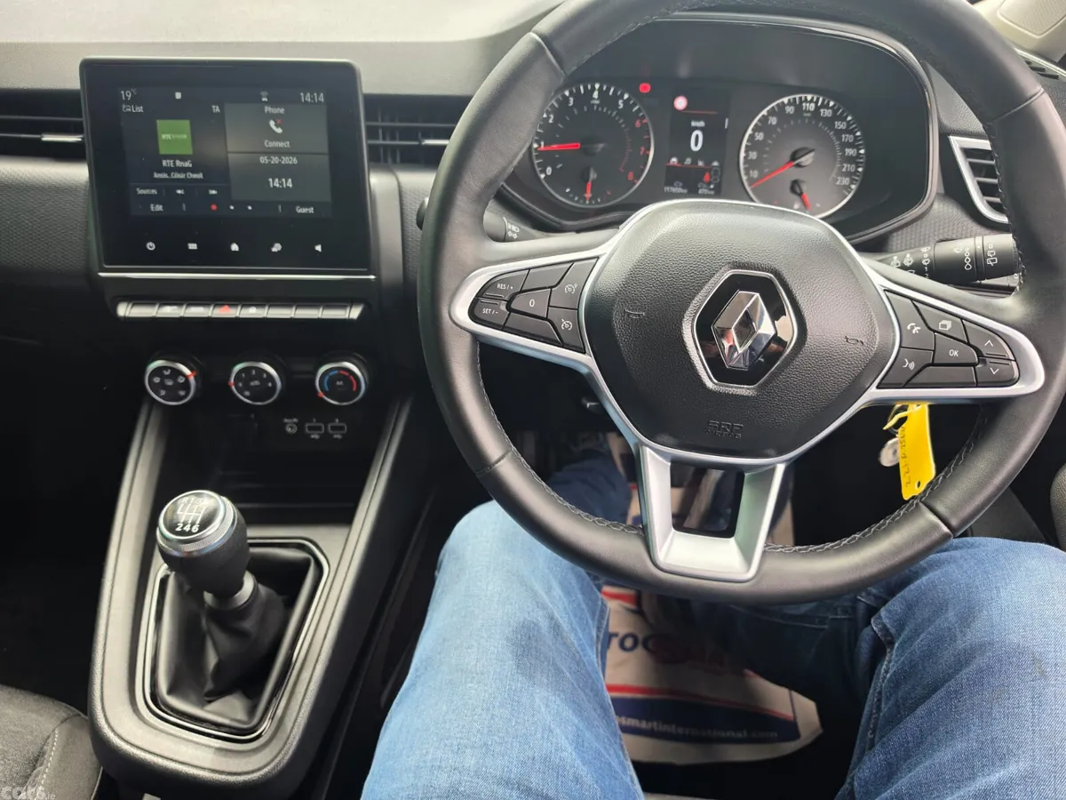 Renault Clio Hatchback, Petrol, 2022, Grey