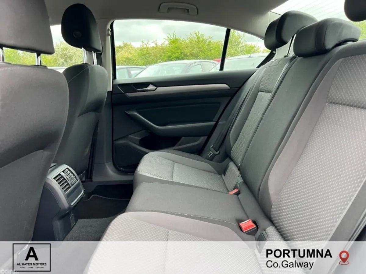 Volkswagen Passat Saloon, Diesel, 2021, Grey