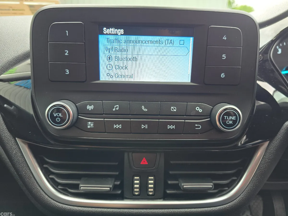 Ford Fiesta Hatchback, Petrol, 2018, White