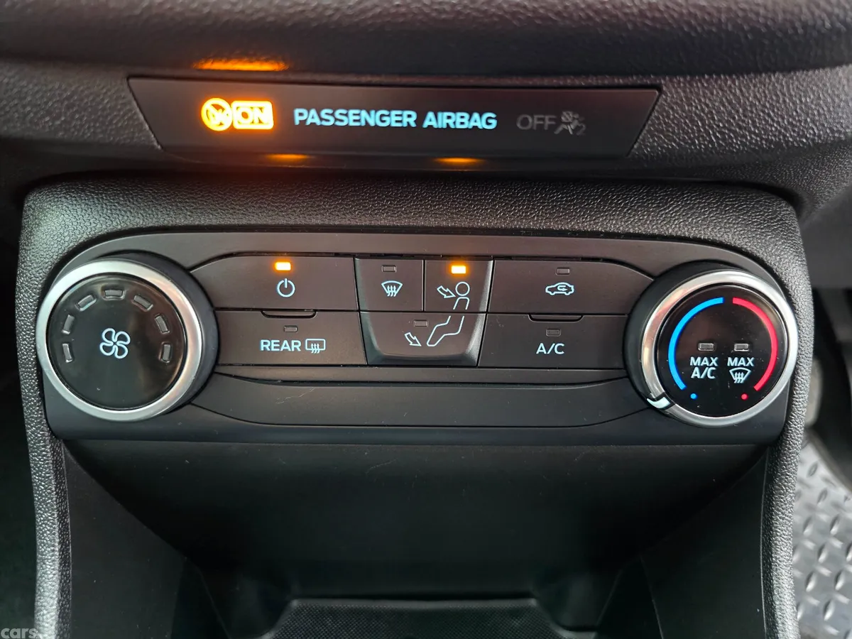 Ford Fiesta Hatchback, Petrol, 2018, White