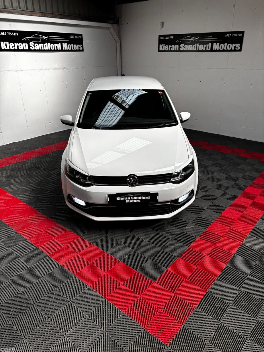 Volkswagen Polo Hatchback, Petrol, 2016, White
