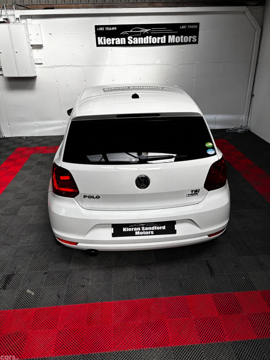 Volkswagen Polo Hatchback, Petrol, 2016, White