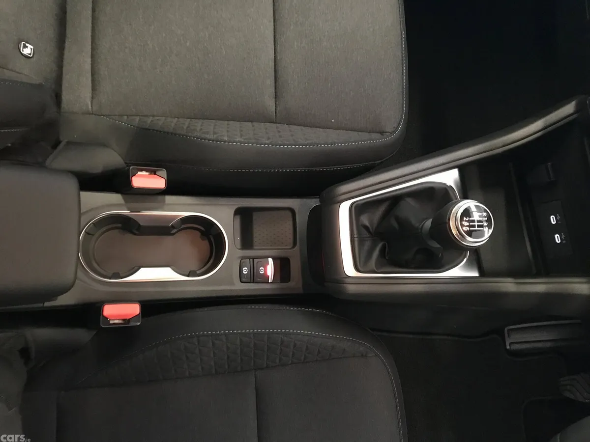 Renault Captur Hatchback, Petrol, 2026, Red