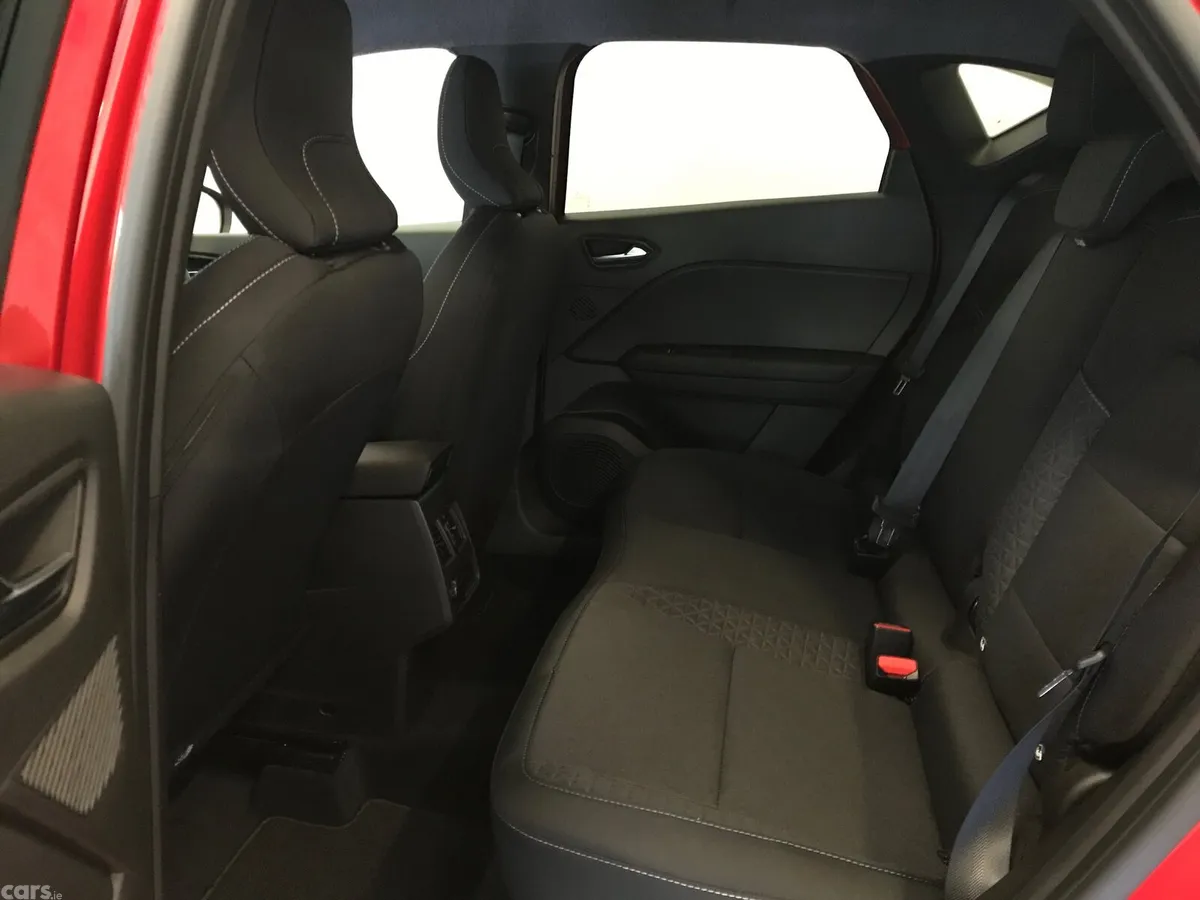 Renault Captur Hatchback, Petrol, 2026, Red