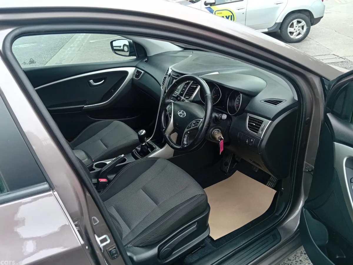 Hyundai i30 Estate, Diesel, 2015, Brown